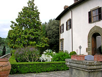 Castle Vicchiomaggio garden