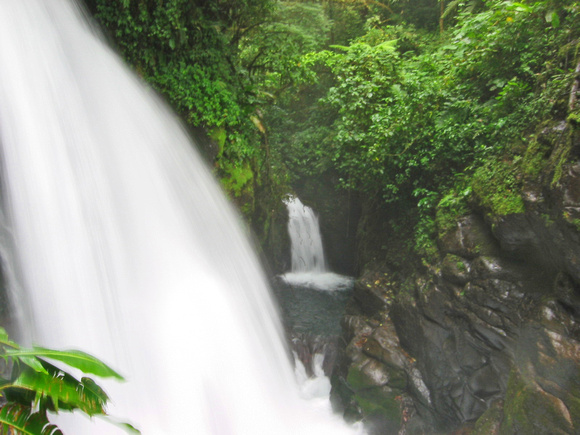 Encantata & Escondido (Costa Rica)